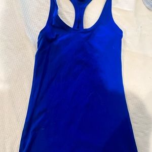 Lululemon workout top